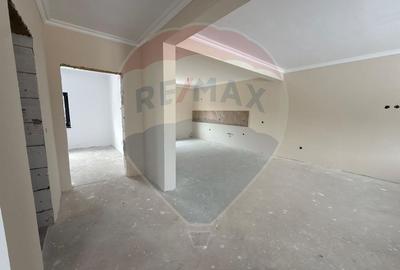 Casă cu 4 camere cu Teren 415 Mp în Lascăr Catargiu - 9