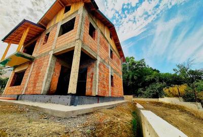 Casa de vanzare cu priveliste frumoasa - 8