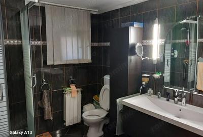 Casă cu 4 camere cu Teren 355 Mp în Botizului - 3