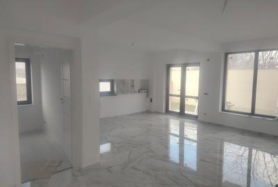Casă cu 3 camere în Central - 4