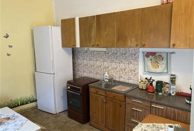 Casa 3 camere, recomandata:centru servicii/ cabinet/ birouri, Central, Sfantu Gh - 4