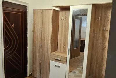 Inchiriez apartament 3 camere clasic Gh. Lazar - 1