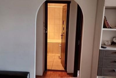 Apartament semidecomandat în Rahova - 2