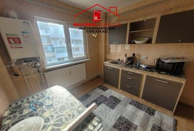 De inchiriat- Apartament 3 camere str.Victoriei -pentru firme! - 1