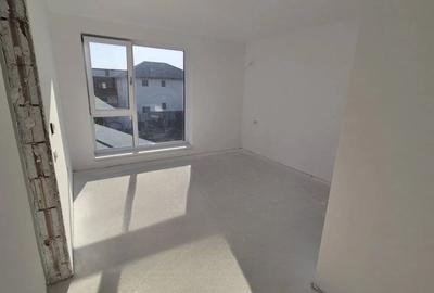 Casă individuală cu 7 camere cu Canalizare în Tunari - 7