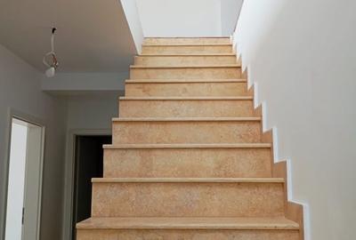 Vila Tunari str. Paris, 5 camere, curte 300  mp, 400 mp construiti - 16