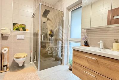 Duplex despartit prin carport in zona centrala, finisaje premium - 4