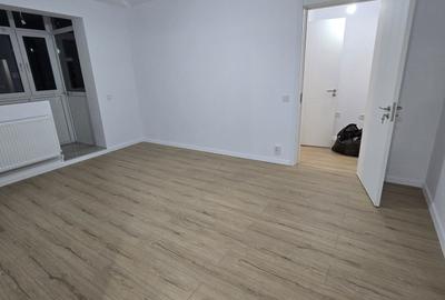 Apartament cu 3 camere semidecomandat în Progresul - 1