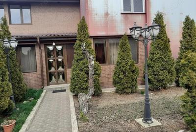 Spațiu comercial, de 800 mp, în Central - 4