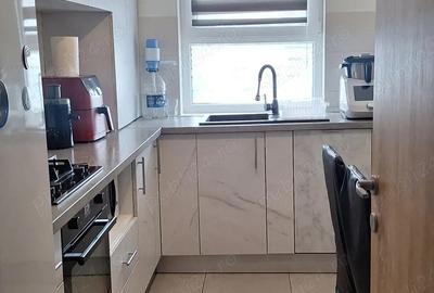 Apartament cu 2 camere decomandat în Tractorul - 6