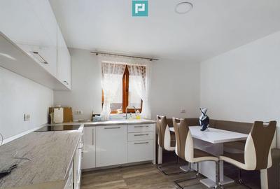 Casă cu 8 camere cu Teren 1901 Mp în Cărpiniș - 3