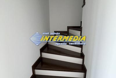 Casă individuală cu 4 camere cu Canalizare în Cetate - 1