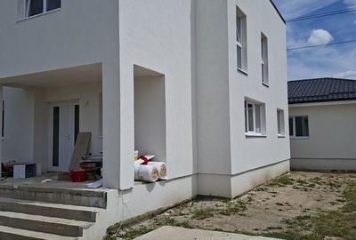 Casă cu 5 camere cu Teren 350 Mp în Central - 3