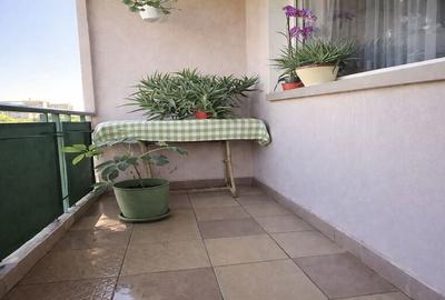 Apartament cu 3 camere semidecomandat în Central