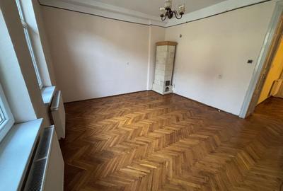 Vanzare apartament cinci camere vila D+P+2 Medicina Cotroceni - 11