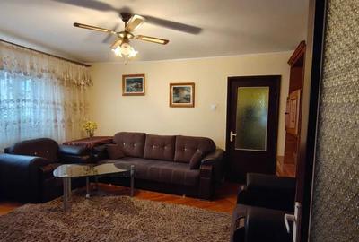 Apartament cu 2Ccamere Semidecomandate - etaj 3 - Zona Zamca - 4