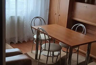 Vand apartament 2 camere, semidecomandat, etaj 2 - 2