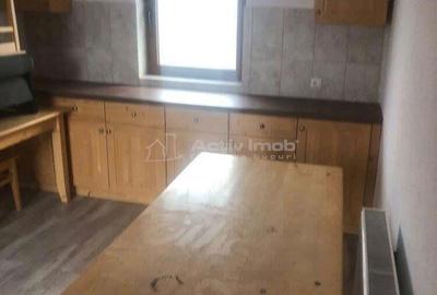 Casă cu 10 camere cu Teren 300 Mp în Cristian - 5