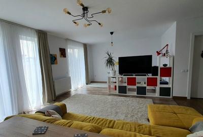 Inchiriez Apartament 2 cam spatios si cu gradina - 2