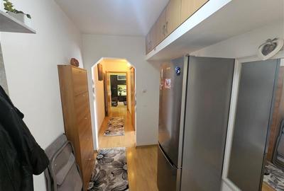 Apartament cu 2 camere decomandat, mobilat în Micro I - 22