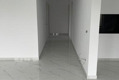 Casă cu 4 camere cu Canalizare în Central - 7