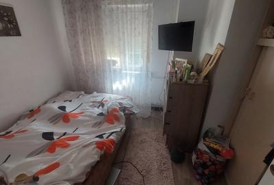 Garsoniera decomandata, etajul 4, cartier George Enescu - 1