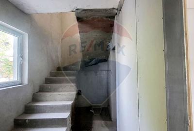 Casă cu 4 camere cu Teren 1055 Mp în Bujac - 6