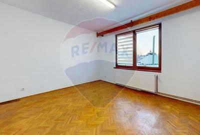 Casă cu 3 camere de vânzare Calea Dumbravii - 13