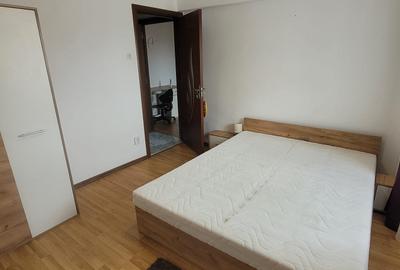 Inchiriez apartament cu 2 camere, Racadau, Str. Maciesului - 7