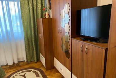 Apartament cu 3 camere decomandat în Capitale - 7