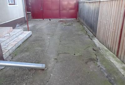 Casă cu 4 camere cu Teren 726 Mp în Ceangăi - 2