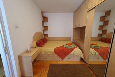 Apartament cu 2 camere decomandat, mobilat în Decebal - 10