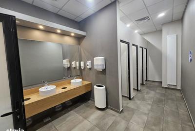 Spațiu comercial, de 1,250 mp, în Podu Roș - 1