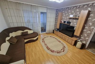 Apartament cu 4 camere decomandat în Nufărul - 1