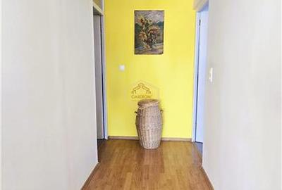 Apartament cu 3 camere decomandat, mobilat în Central - 20