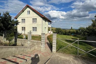 Casă cu Teren 1360 Mp în Săndulești - 10