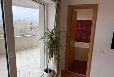 Apartament cu 3 camere decomandat în 1 Mai - 7