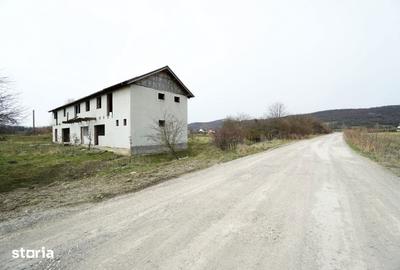 Casă cu 6 camere cu Teren 1271 Mp în Hărman - 8