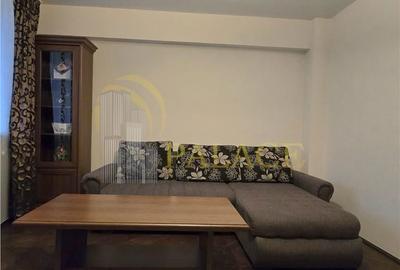 Apartament cu 3 camere decomandat, mobilat în Centrul Istoric