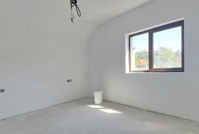 Casă individuală cu 9 camere cu Canalizare în Bartolomeu - 11