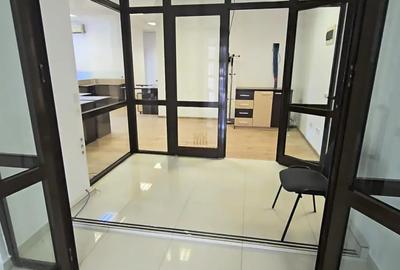 Spațiu comercial, de 180 mp, în Central - 12