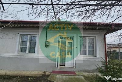 Casă cu 2 camere cu Teren 480 Mp în Central