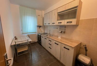 Apartament cu 3 camere decomandat în Păcurari - 1