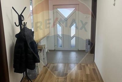 Casă cu 4 camere cu Teren 304 Mp în Andrei Mureșanu