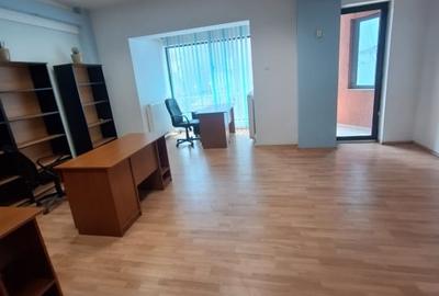 Bd. Mamaia, spatiu 47 mp., cladire de birouri - 7