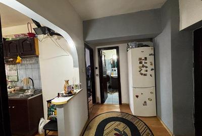 Apartament 2 camere Cartier Ostroveni zona Piata - 12