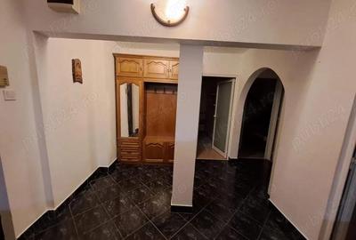 Apartament cu 3 camere decomandat în Bucovina - 12