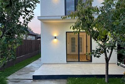 Casă cu 3 camere cu Teren 370 Mp în Caracal - 1