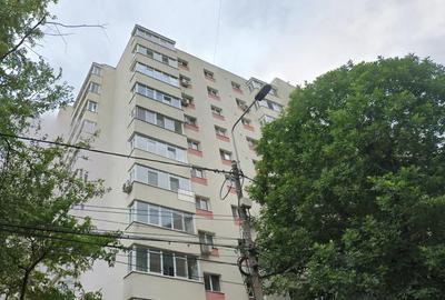 Apartament cu 2 camere semidecomandat în Iancului