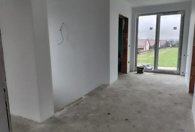 Casă individuală cu 4 camere cu Canalizare în Tișăuți - 10